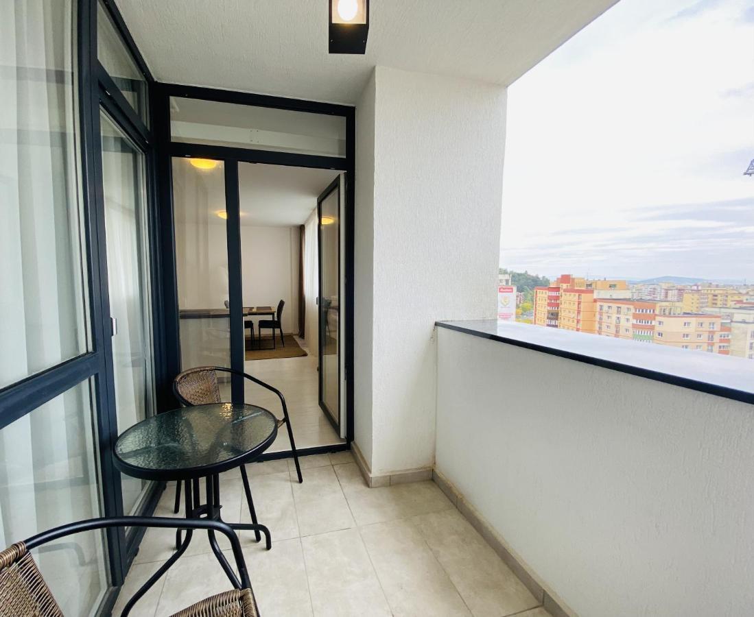 شقة Charming Flat In Brasov With Balcony Panoramic View المظهر الخارجي الصورة