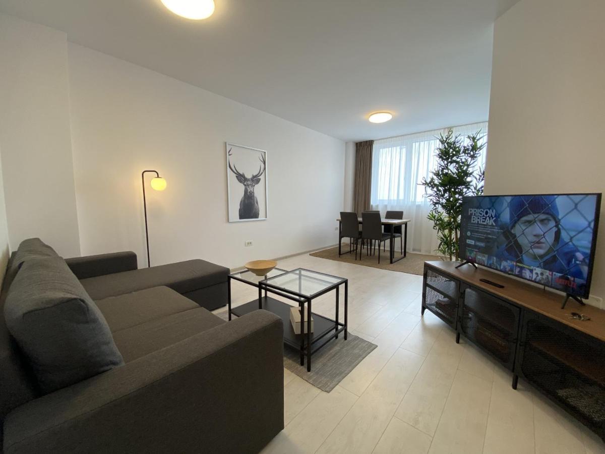 شقة Charming Flat In Brasov With Balcony Panoramic View المظهر الخارجي الصورة