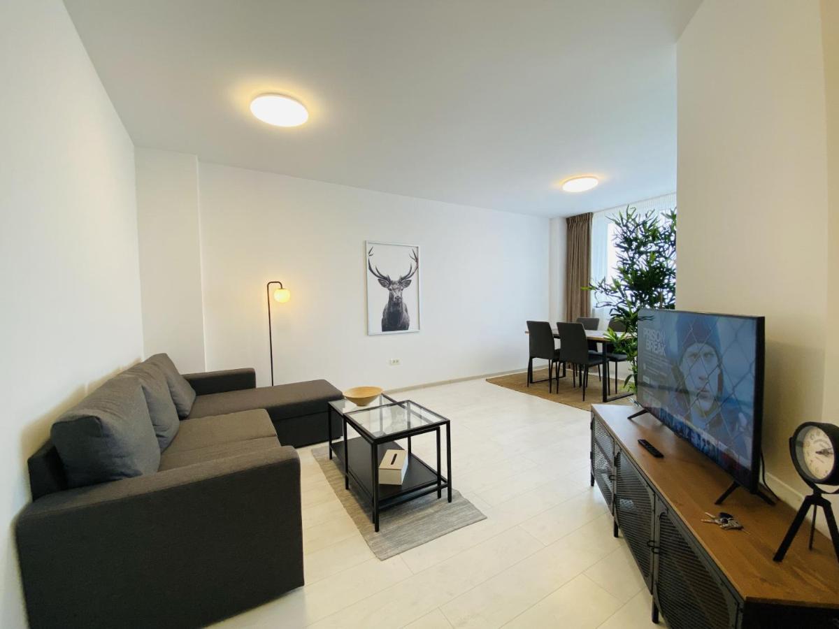 شقة Charming Flat In Brasov With Balcony Panoramic View المظهر الخارجي الصورة