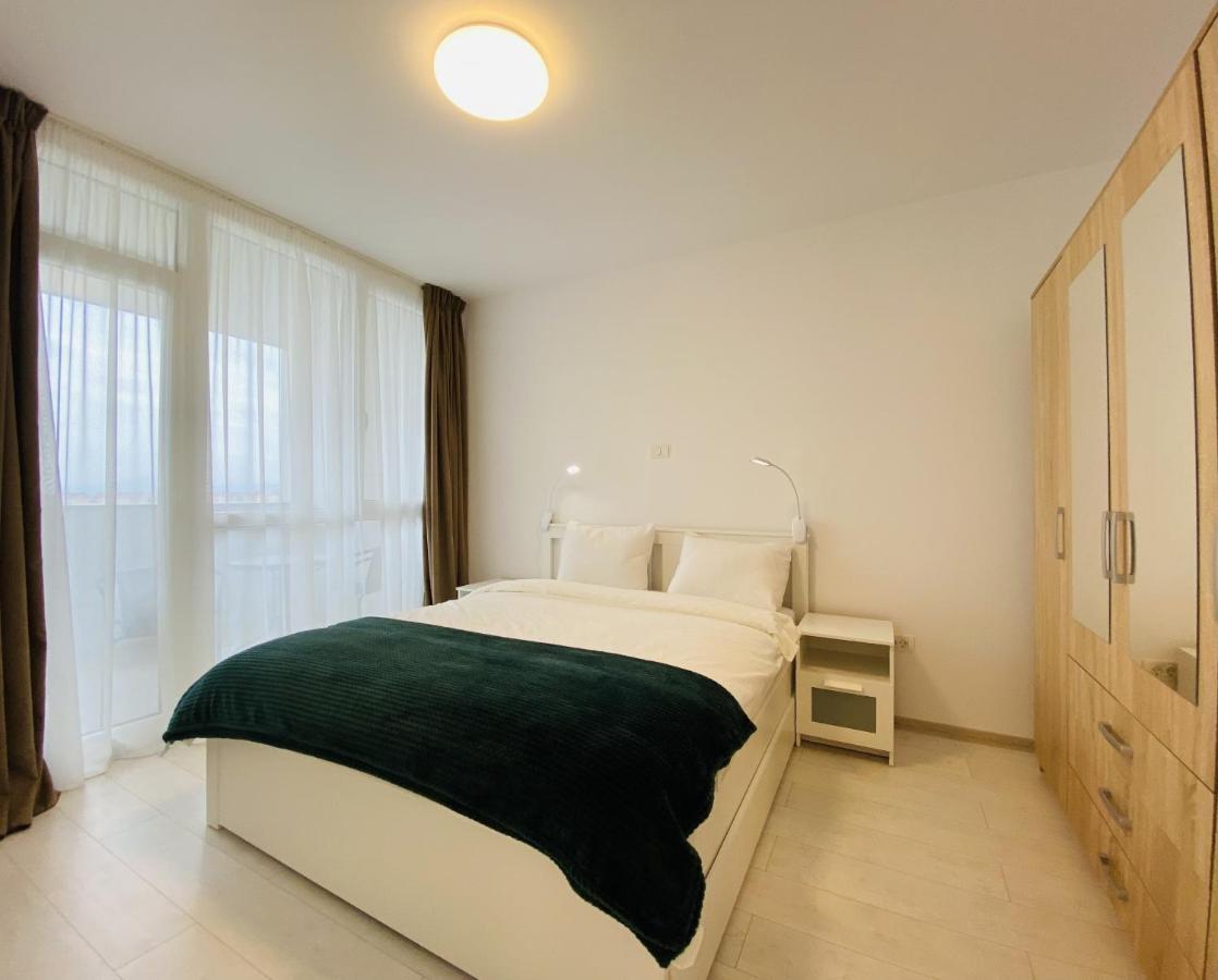 شقة Charming Flat In Brasov With Balcony Panoramic View المظهر الخارجي الصورة