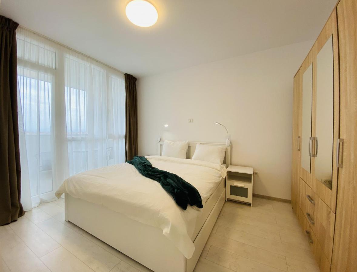 شقة Charming Flat In Brasov With Balcony Panoramic View المظهر الخارجي الصورة