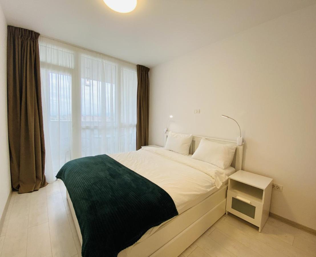 شقة Charming Flat In Brasov With Balcony Panoramic View المظهر الخارجي الصورة